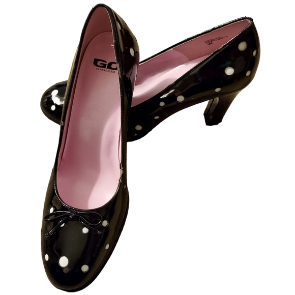 GO ak Anne Klein Shoes - Black Patent Leather Pumps with White Polka Dots - Women